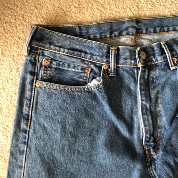 Men's LEVI Blue Jeans - Picture 2 of 5